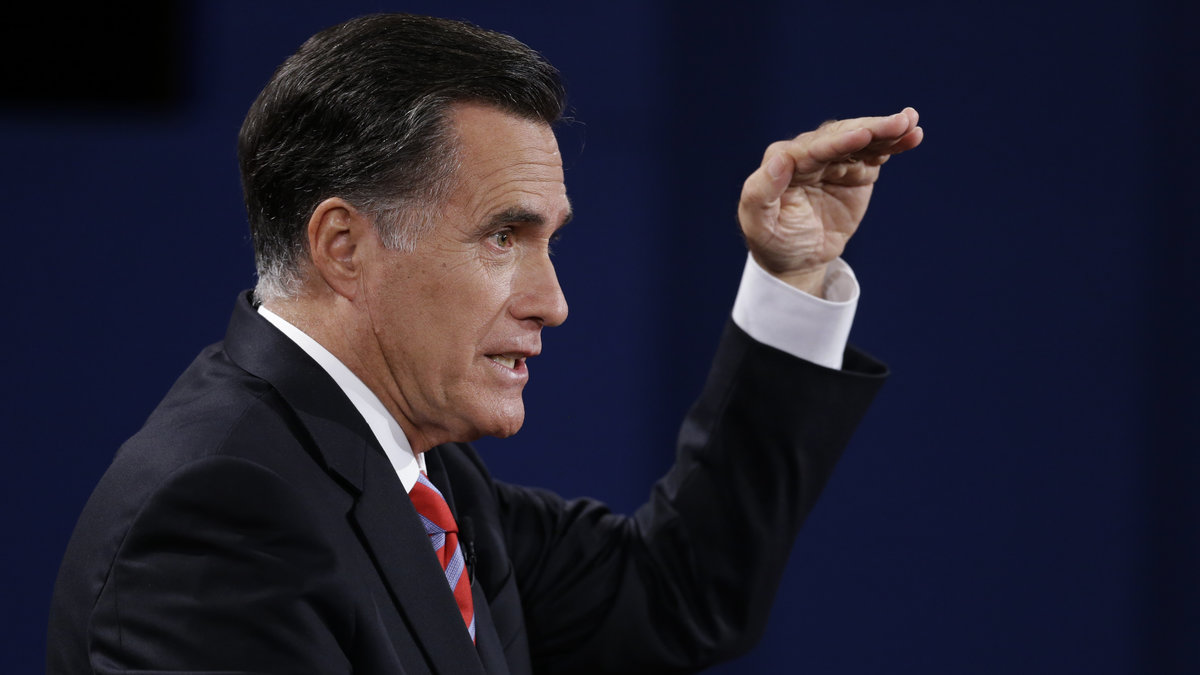 Mitt Romney lär få kämpa för att vinna över United-stjärnan till sitt läger.