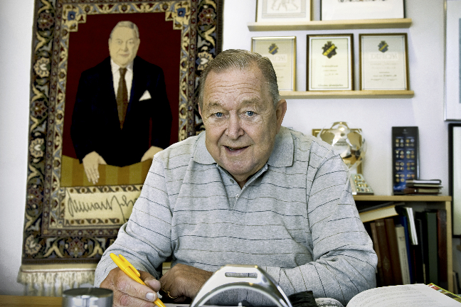 Lennart Johansson, mannen som namngivit pokalen är inte road av upptäckten. Lennart Johansson, mannen som namngivit pokalen är inte road av upptäckten.