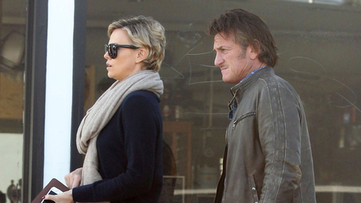 Stjärnskådespelarna Charlize Theron och Sean Penn bekräftade sitt förhållande i januari, och är redan Hollywoods främsta kärlekspar. 
