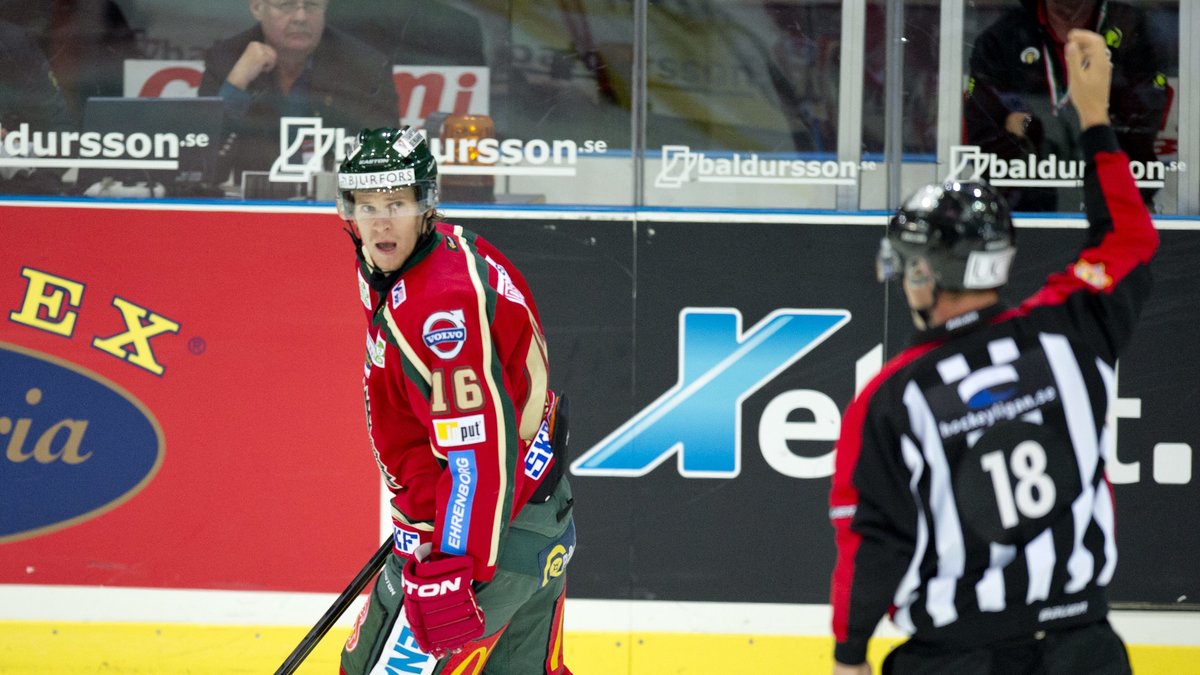 Anton Axelsson var rasande på Calle Järnkrok och domarna.