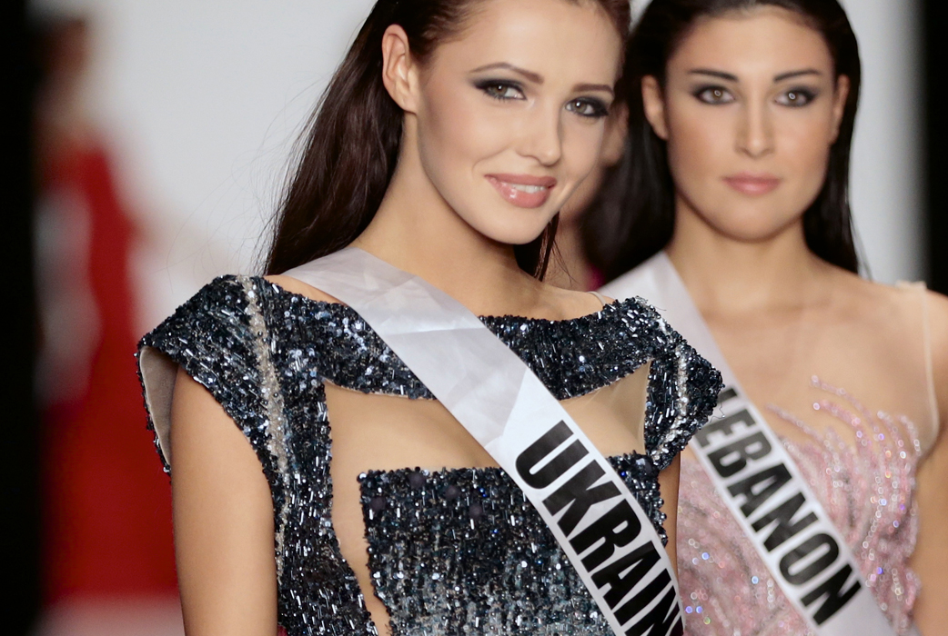 Miss Ukraina Olga Storozhenko på catwalken. Miss Ukraina Olga Storozhenko på catwalken.