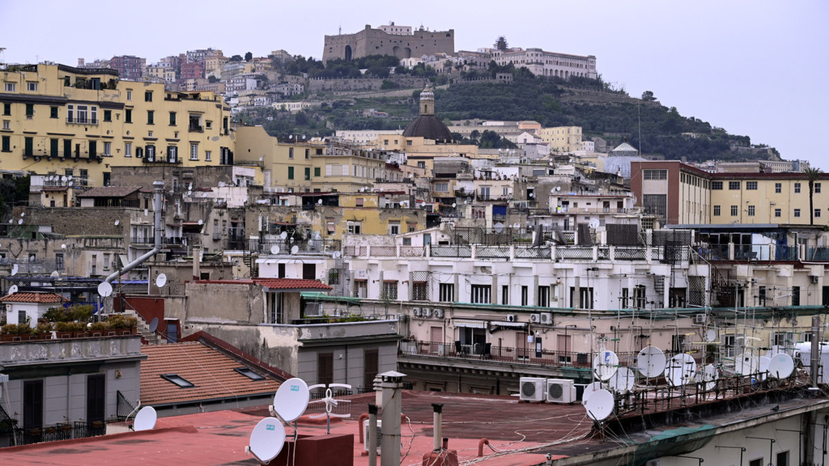 Neapel är en de italienska städer som rapportera om stor gängkriminalitet. Arkivbild.