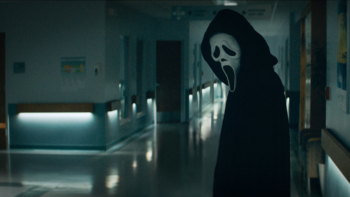 Ghostface är tillbaka – vilket lockar publik till biograferna i USA. Pressbild.