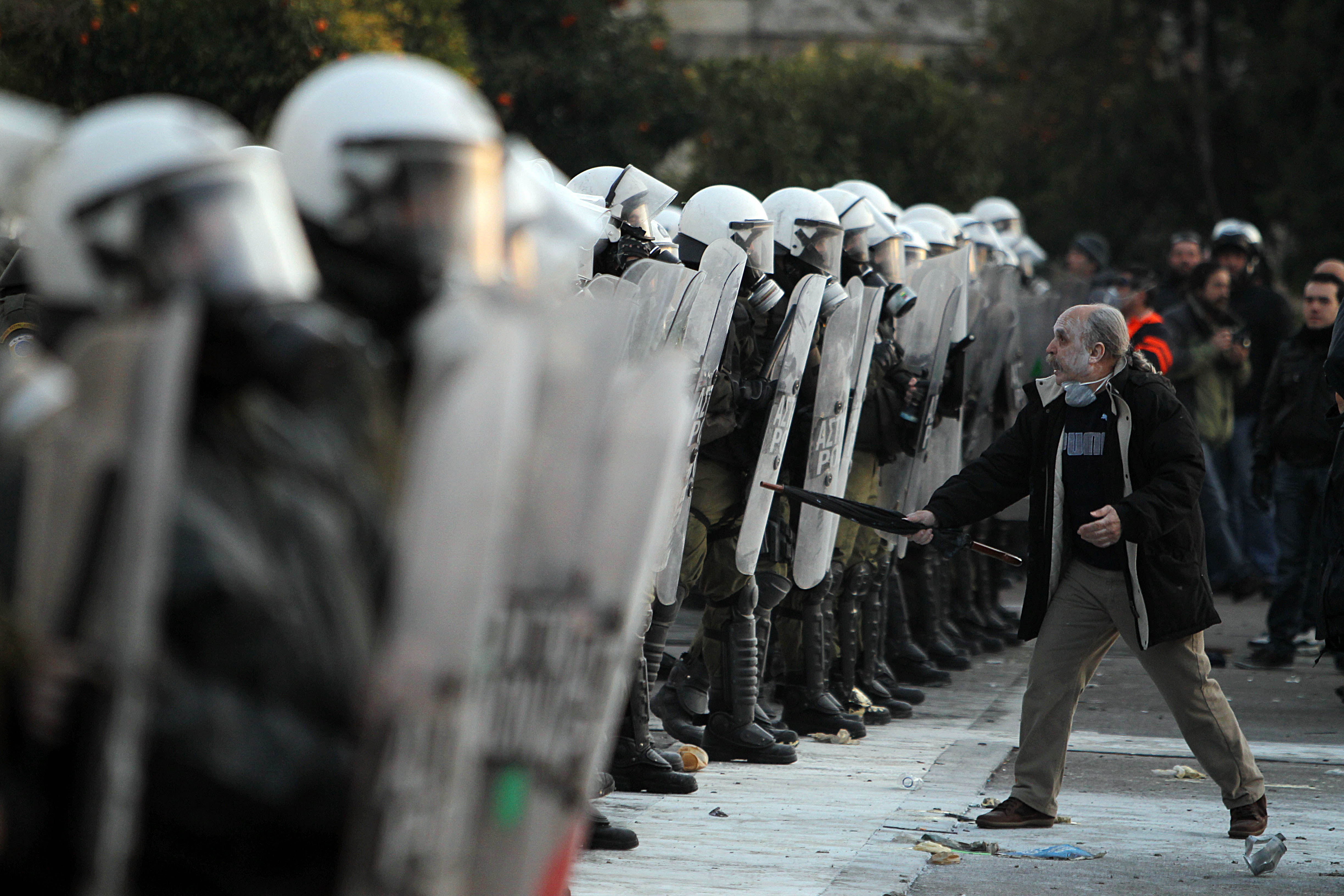 Grekland, Ekonomi, Polisen, Politik, Uppror, Aten, Kravaller, Kravallpolis, Demonstration, Protester, Brott och straff