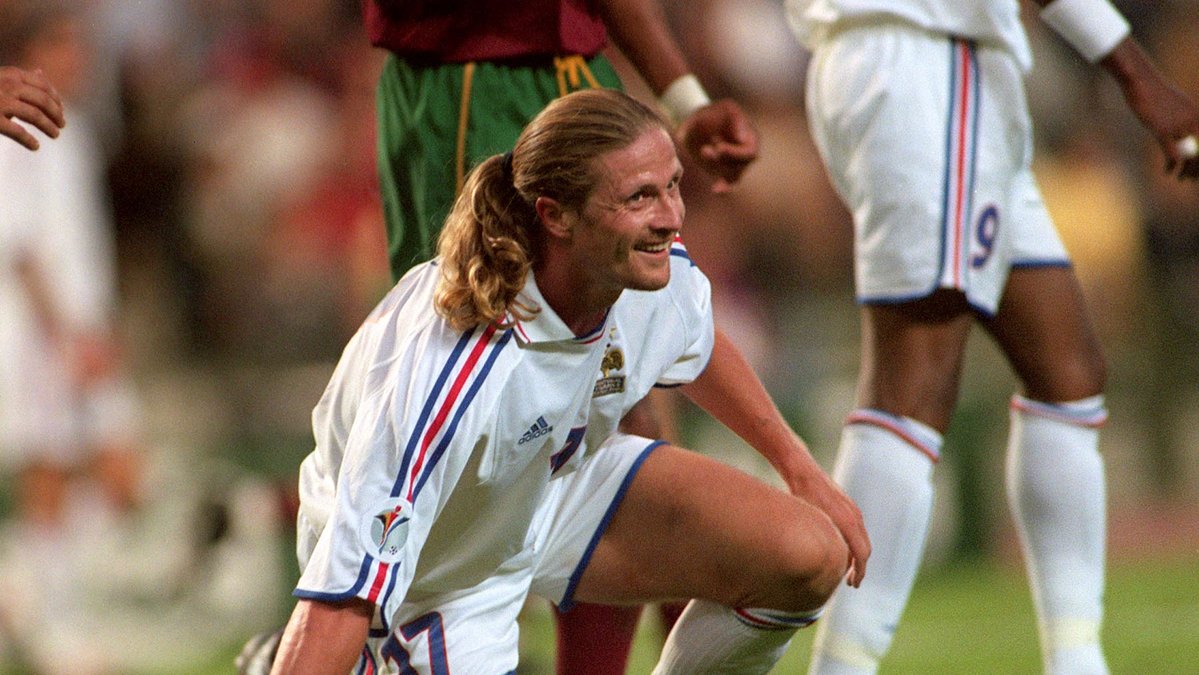 Emmanuel Petit, mannen som satte den definitiva spiken i kistan för sitt Frankrike i VM-finalen 1998, bar sitt hår med stolthet. 