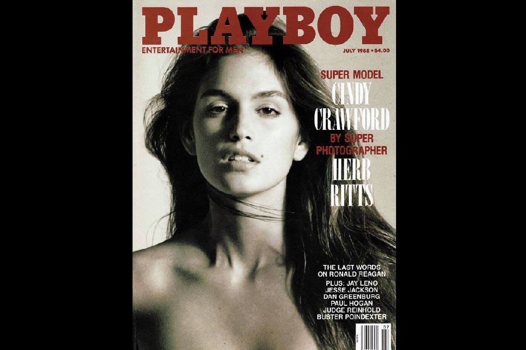 5. Över hundra olika omslag har prydits av skönheten Cindy Crawford, som osminkad, oklädd och obeskrivligt snygg tar hem plats fem. Ibland behöver man inte visa mer än så här. 5. Över hundra olika omslag har prydits av skönheten Cindy Crawford, som osminkad, oklädd och obeskrivligt snygg tar hem plats fem. Ibland behöver man inte visa mer än så här.