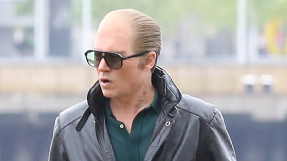 Känner du igen skådisen? Inte? Det är Johnny Depp som är snudd på omöjlig att känna igen under en filminspelning i Boston.