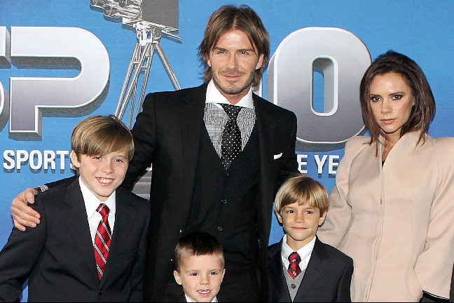 Familjen Beckham har vuxit sig än större.