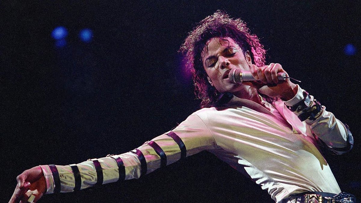 Michael Jackson uppträder i Kansas 1988.