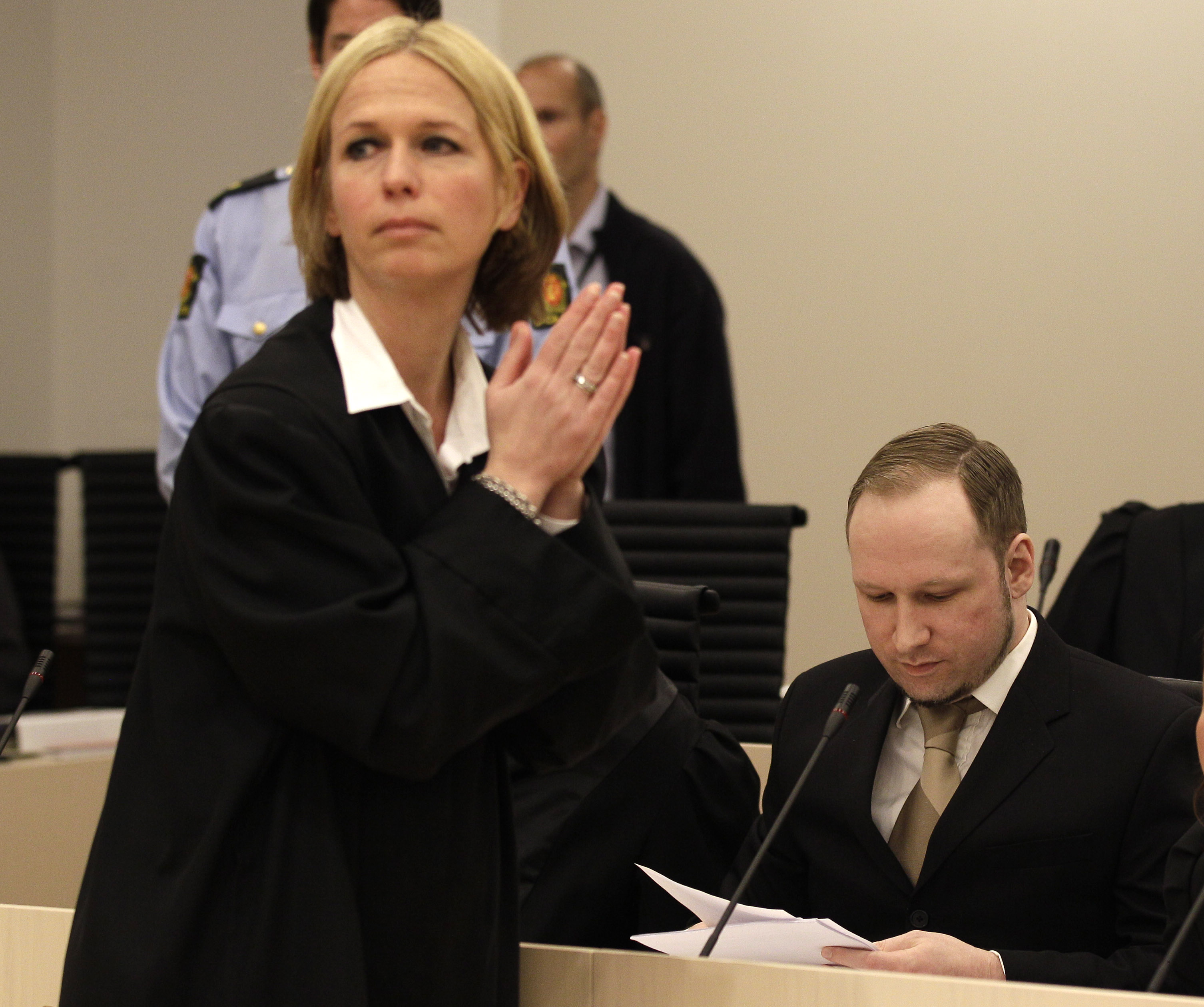 Åklagare Inga Bejer Engh läste upp första delen av åtalet mot Breivik.