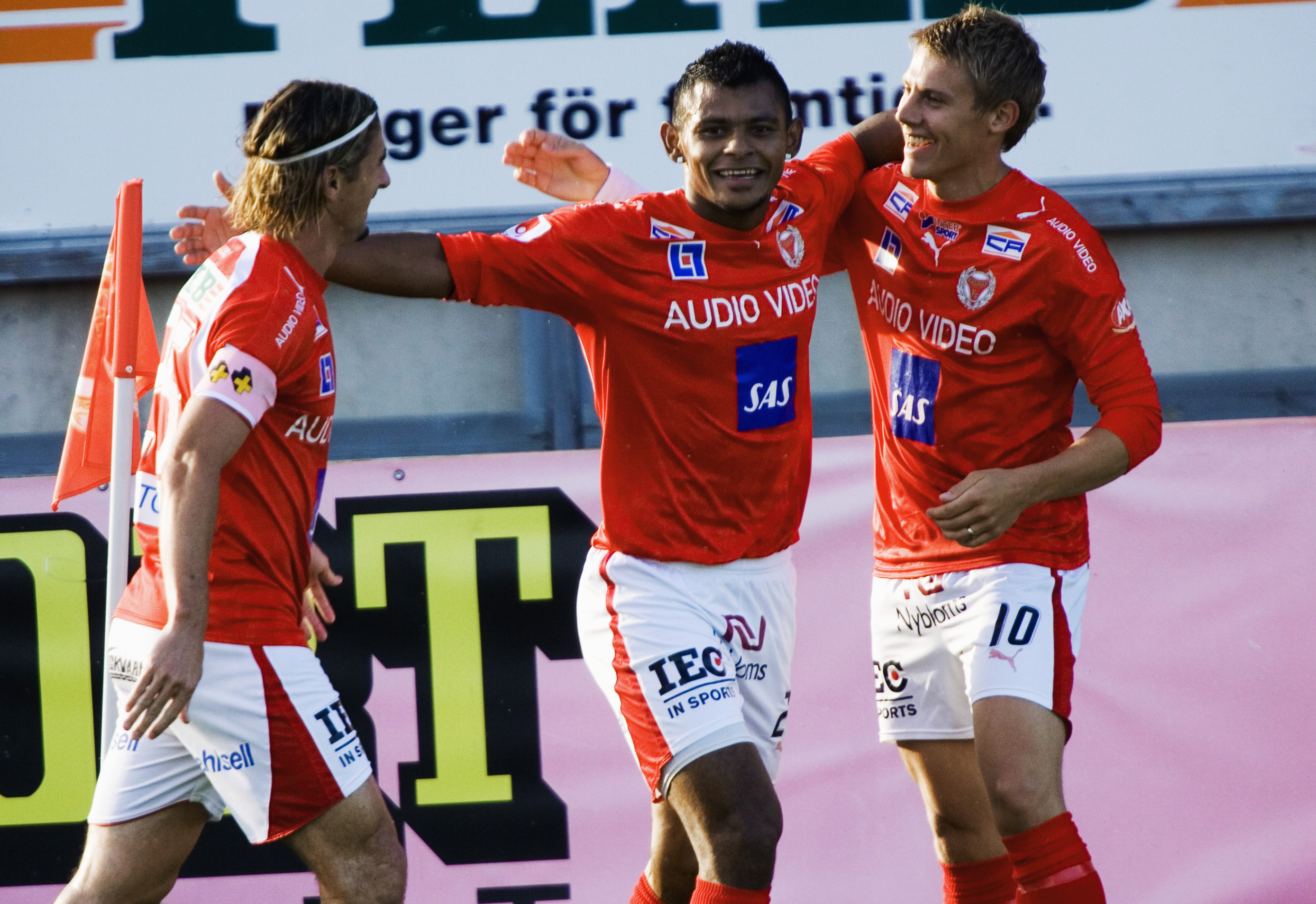 6. Ari da Silva Från Kalmar till AZ Alkmaar för 40 miljoner kronor 2007. 6. Ari da Silva Från Kalmar till AZ Alkmaar för 40 miljoner kronor 2007.