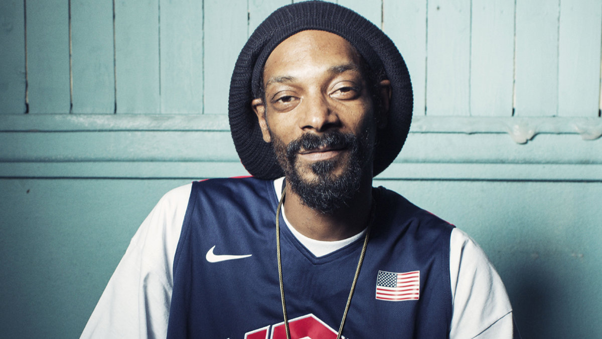 Hiphopstjärnan Snoop Dogg, eller Snoop Lion som han heter nu, är egentligen döpt till Cordazer Broadus.