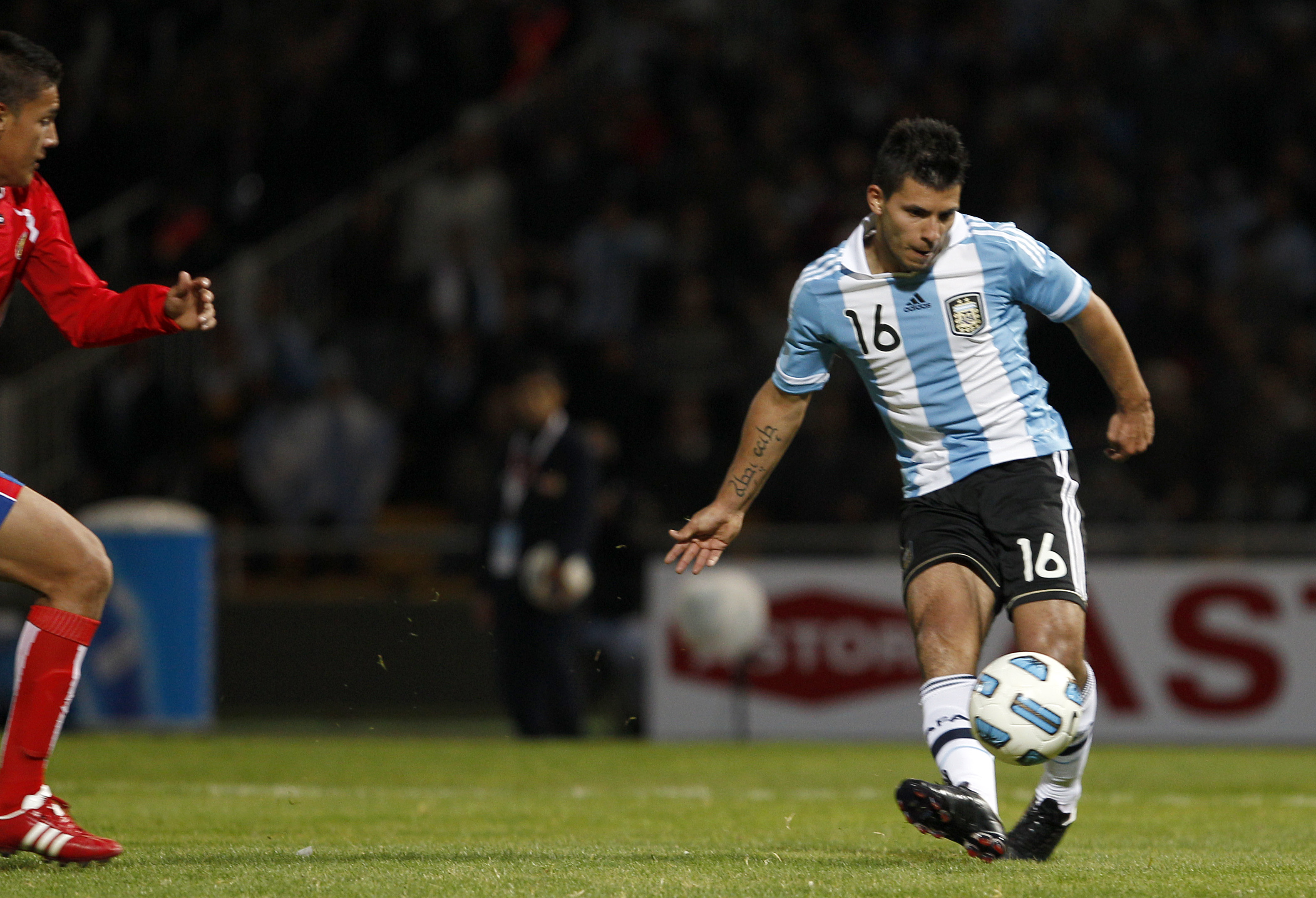 Agüero har mäktat med 13 mål på 30 framträdanden i det argentinska landslaget.