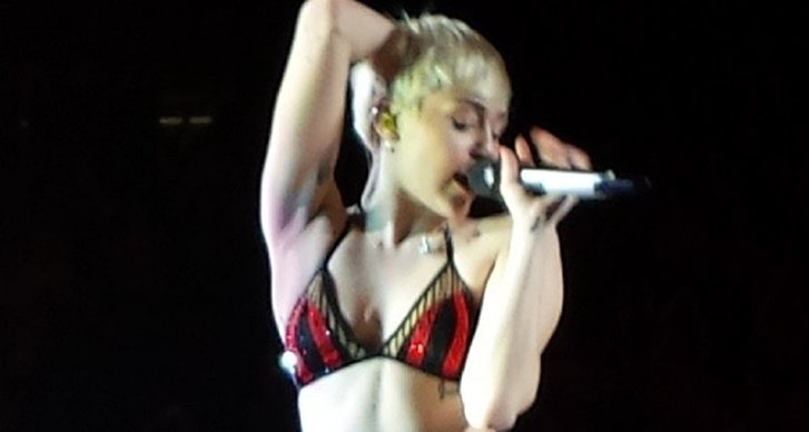 Miley Cyrus, Konsert, Milwaukee, Bangerz