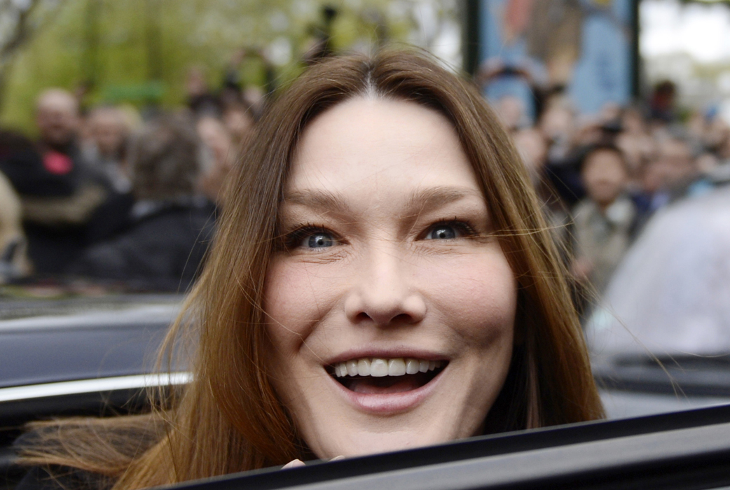 Så här ser Carla Bruni ut idag – ett utmärkt exempel på att fillers ibland kan gå lite snett... Så här ser Carla Bruni ut idag – ett utmärkt exempel på att fillers ibland kan gå lite snett...