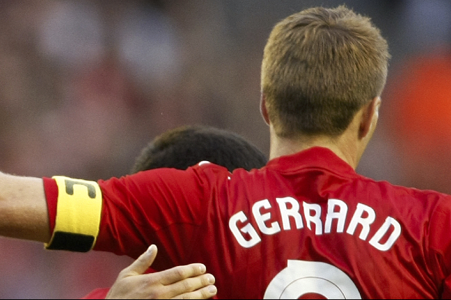 Steven Gerrard: "Det skulle hjälpa med lägre förväntningar".