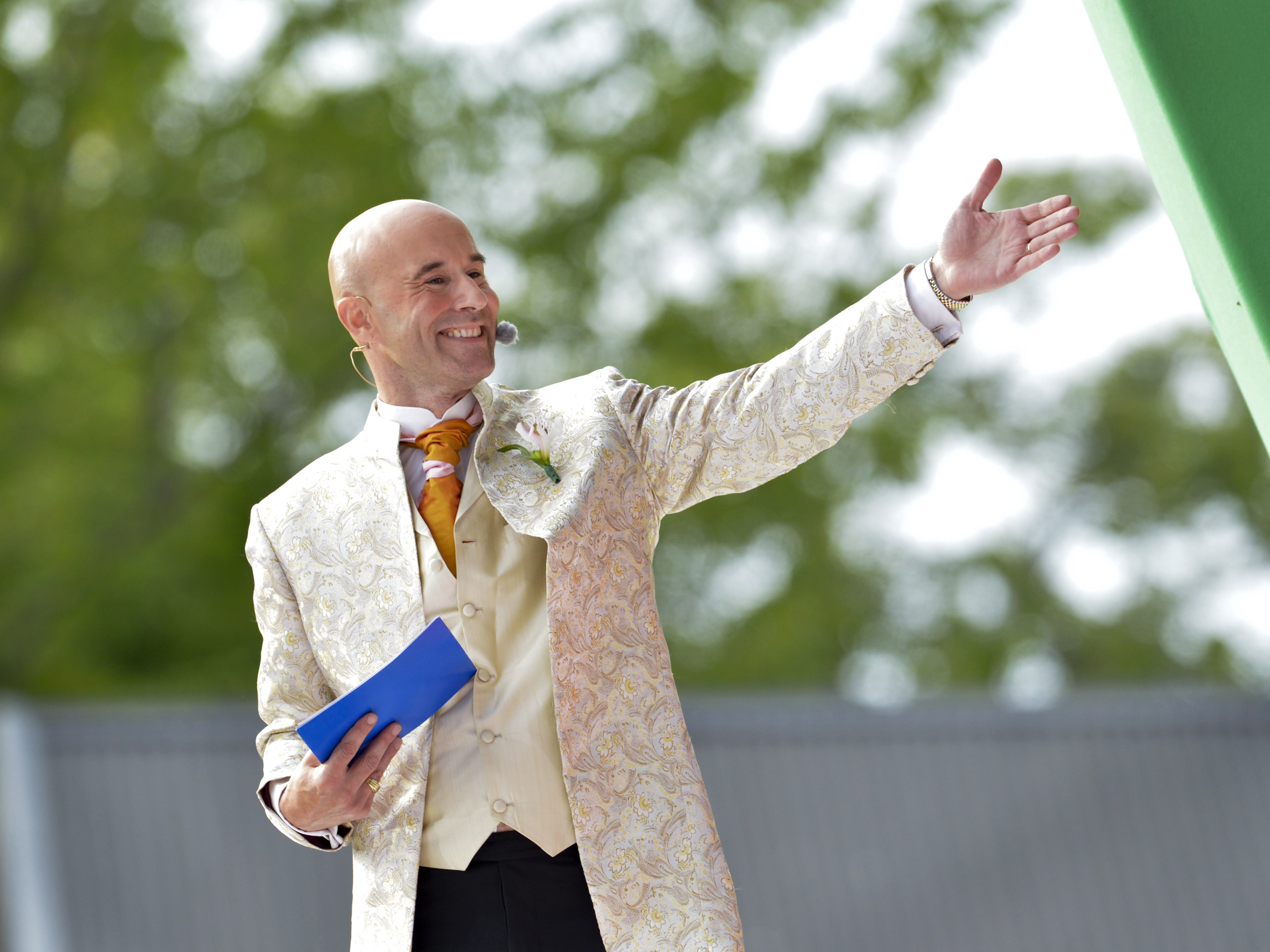 Mark Levengood som programledare. Mark Levengood som programledare.