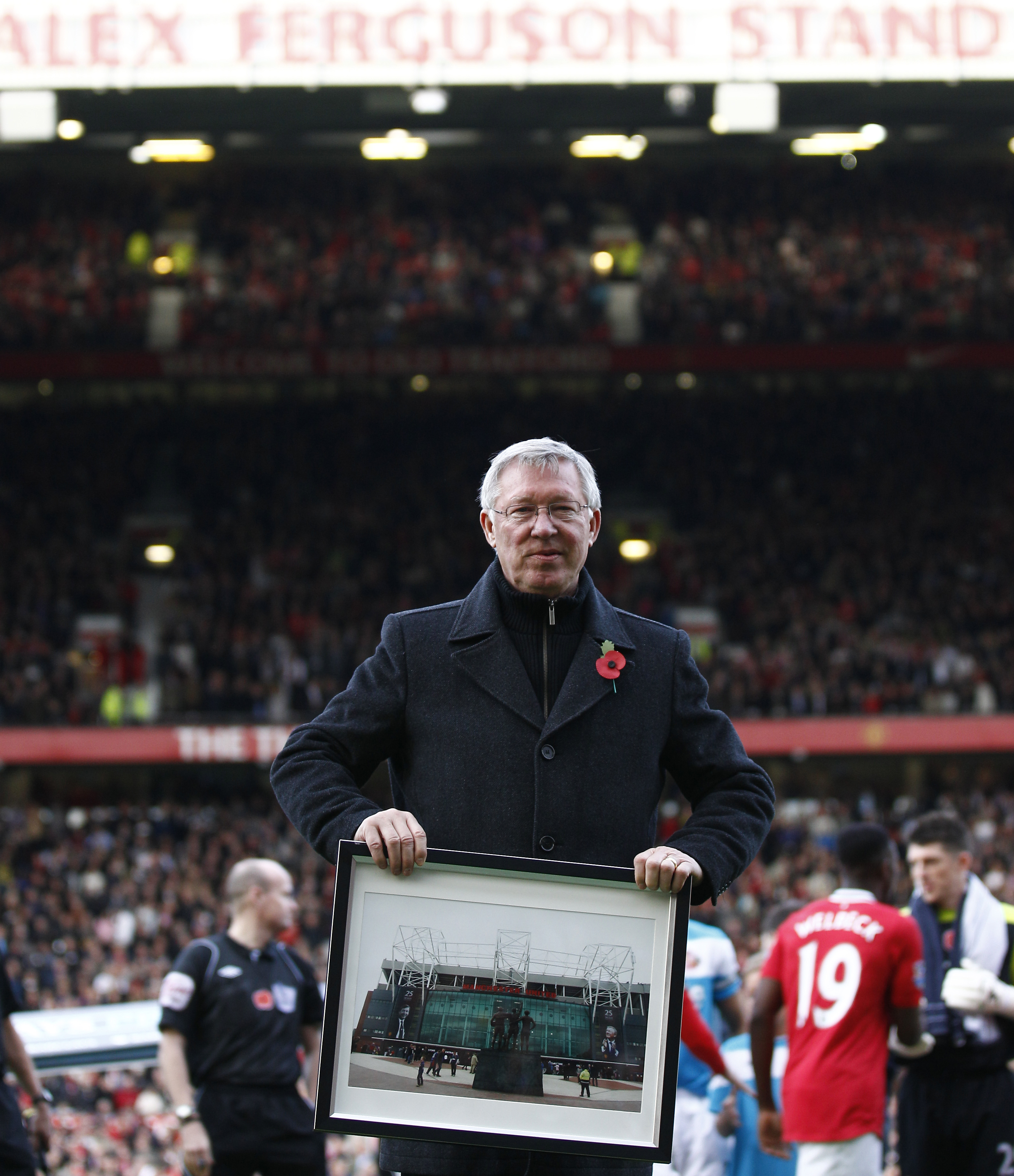 Sir Alex Ferguson hyllades innan avspark.