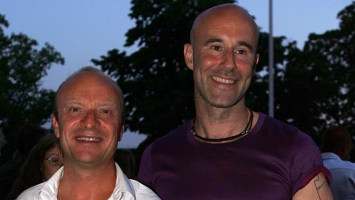 Jonas Gardell och Mark Levengood år 2006. 