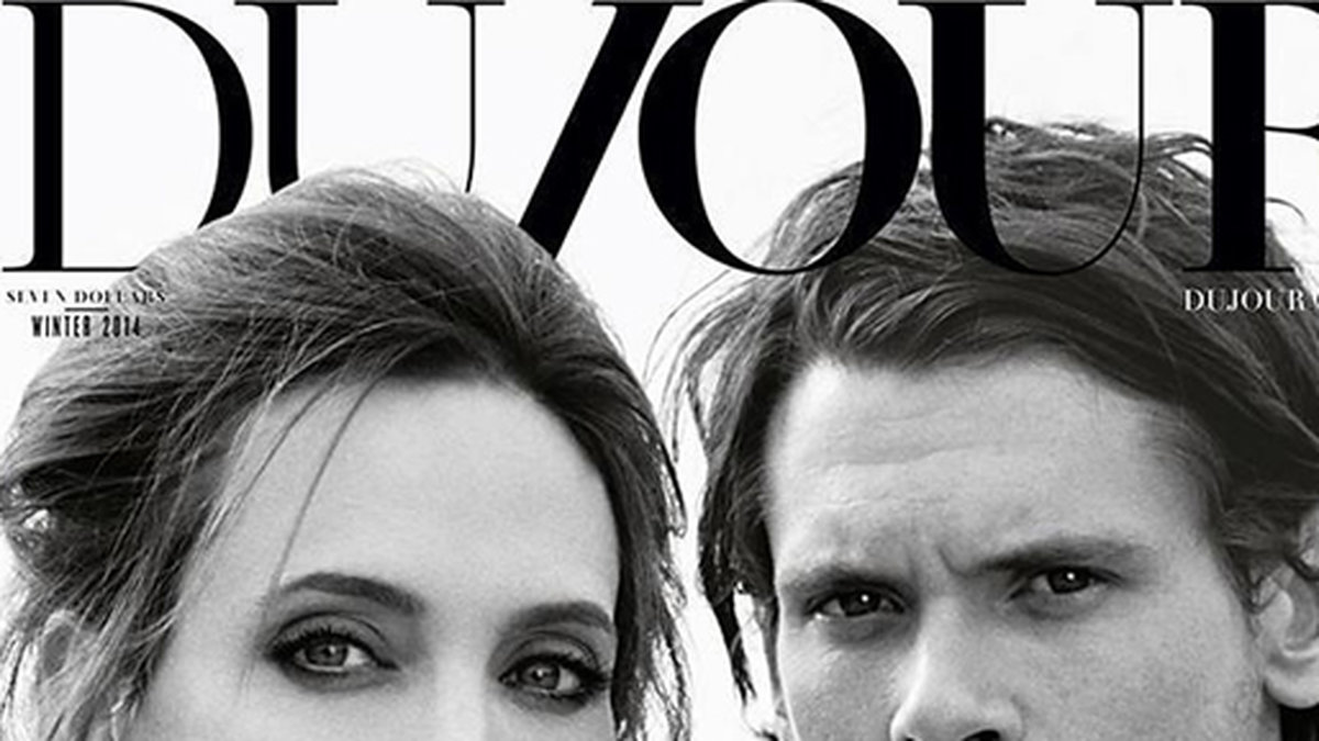 Angelina Jolie och Jack O'Conell på omslaget till DuJour.