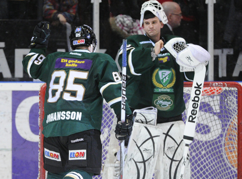 Mikael Johansson var en av hjältarna med två mål i matchen. Mikael Johansson var en av hjältarna med två mål i matchen.