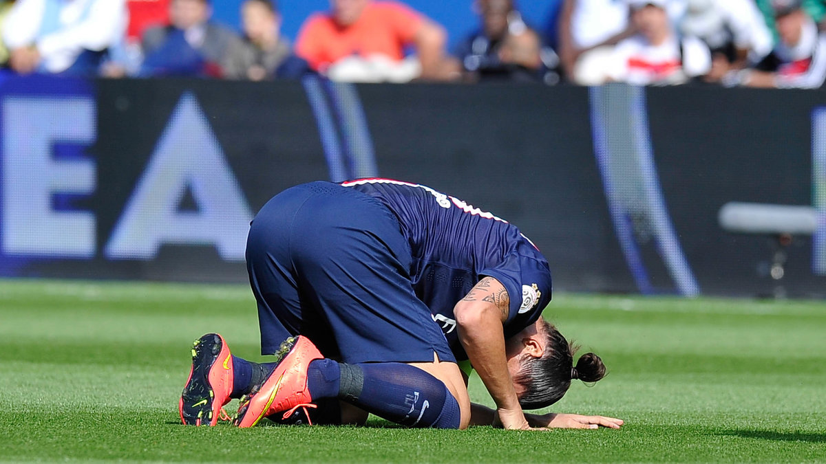 En häl gör att Zlatan missar matchen mot Barcelona. 