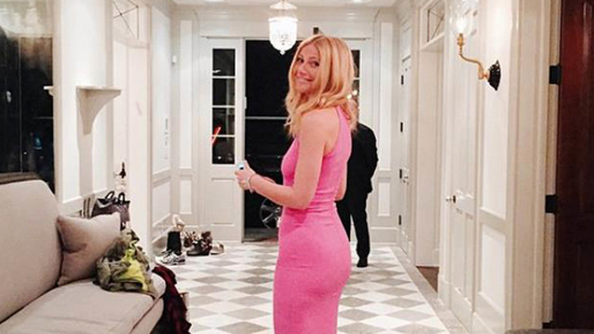 Gwyneth Paltrow i rosa klänning. 