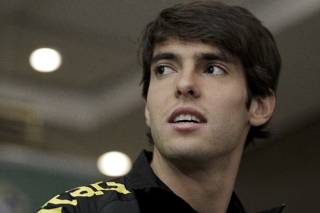 Kaká kan bli borta i upp till två månader.