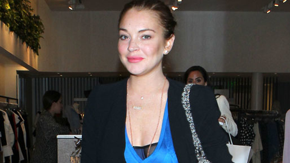 Lindsay Lohan shoppar i Hollywood. 