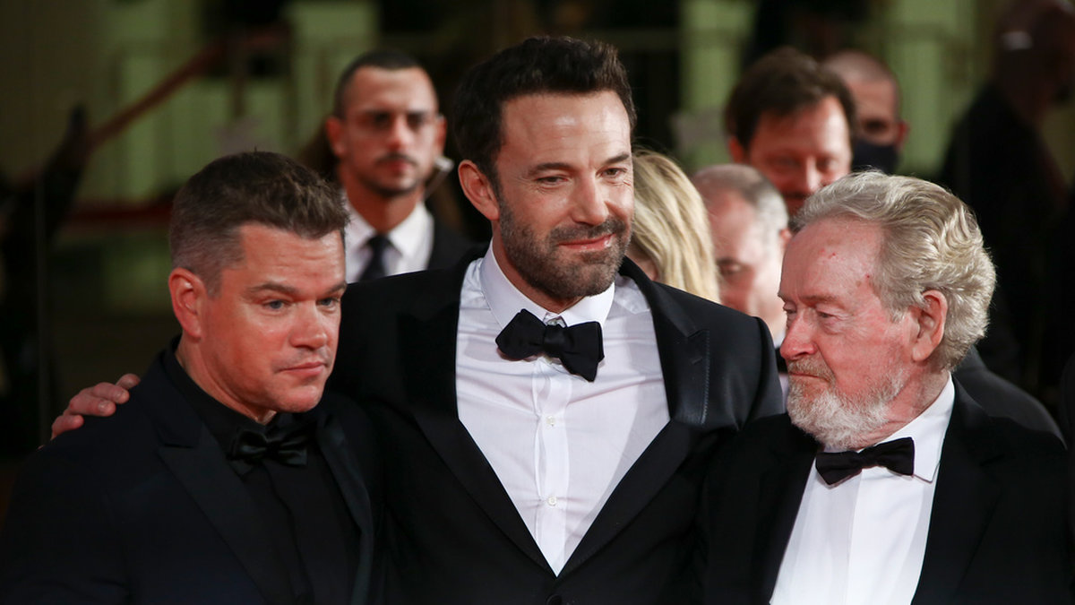 Matt Damon, Ben Affleck och Ridley Scott vid premiären av filmen 'The last duel' under filmfestivalen i Venedig i fjol.