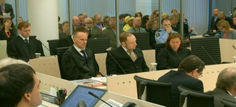 Anders Behring Breivik underkänner rätten men erkänner handlingarna.