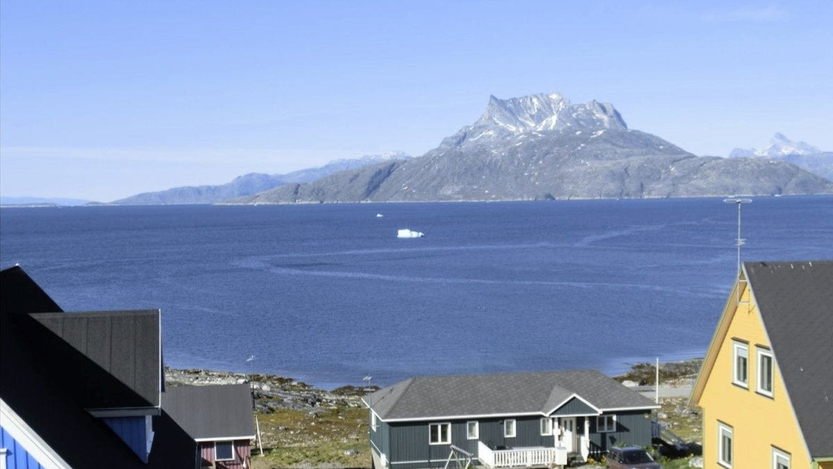 Grönland har precis som många andra ställt om till sommartid, men för sista gången. Arkivbild från huvudorten Nuuk.