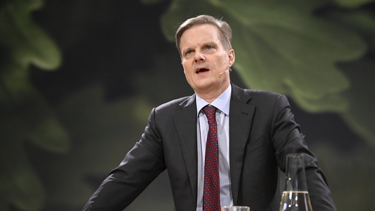 Swedbank, med vd och koncernchef Jens Henriksson, redovisar bokslut för 2022. Arkivbild.