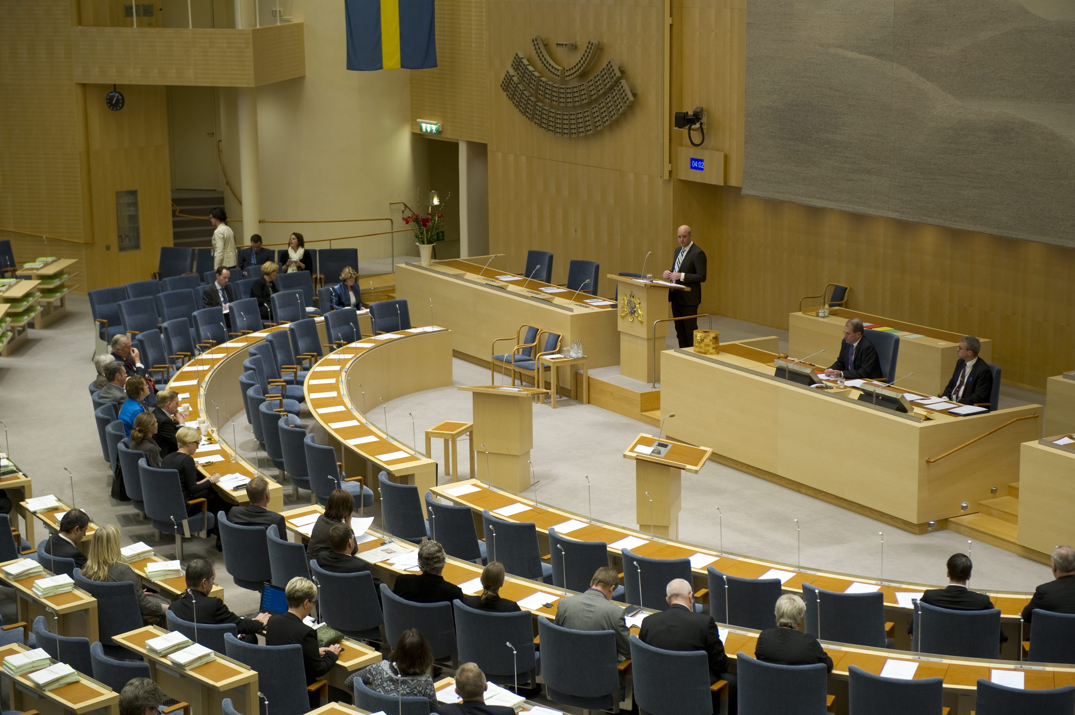 I en serie artiklar granskar Nyheter24 riksdagsledamöternas löner och sidouppdrag.