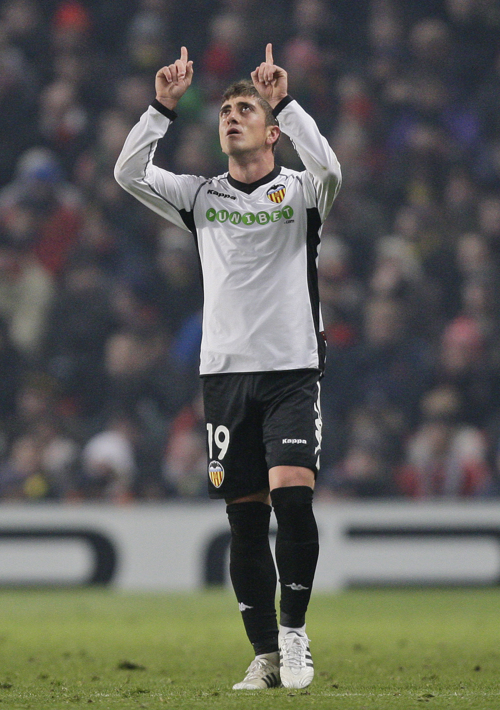 Pablo Hernández är klar för Swansea - där han återförenas med Michael Laudrup.