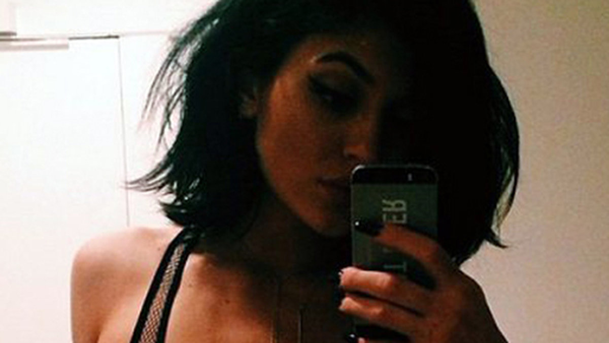 Kylie Jenner bjuder på en selfie. 