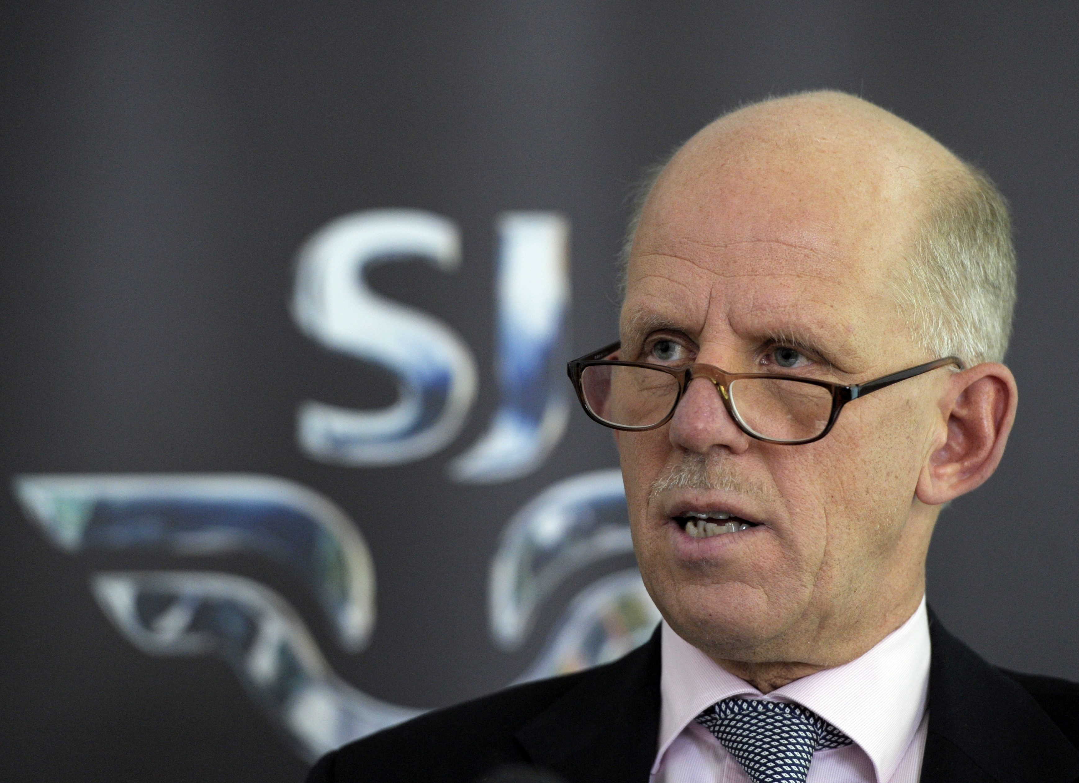 SJ:s vd Jan Forsberg meddelar att restidsgarantin återinförs. 