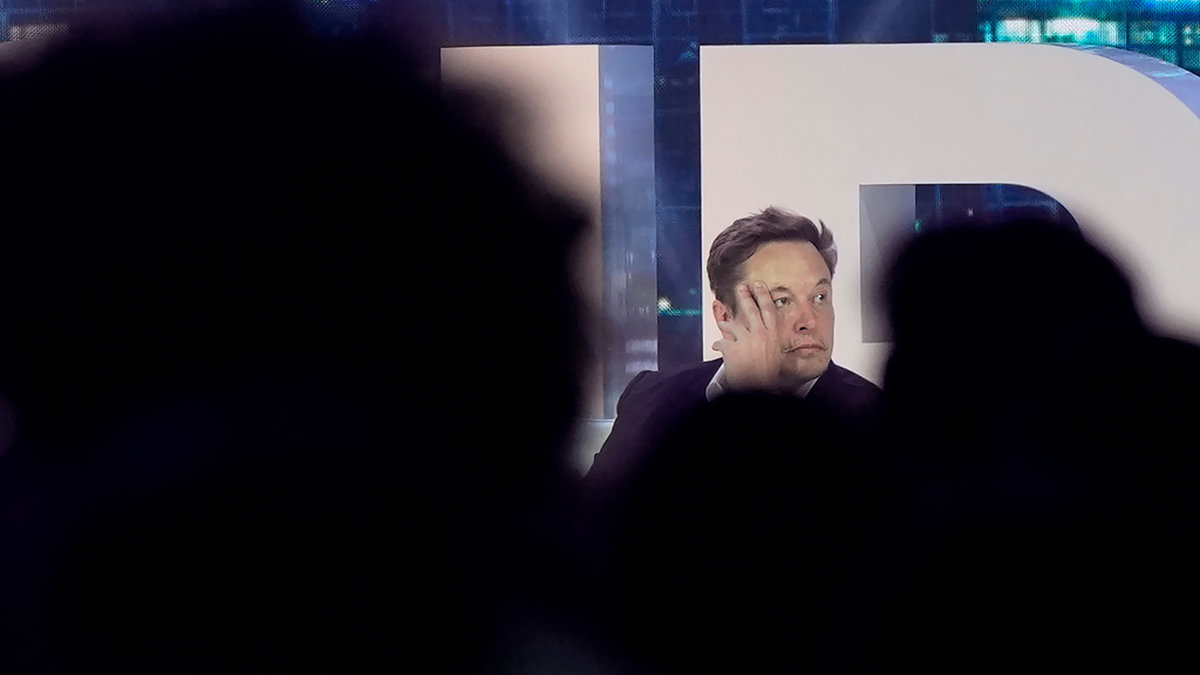 Twitters vd Elon Musk på scen under en konferens i Florida den 18 april.