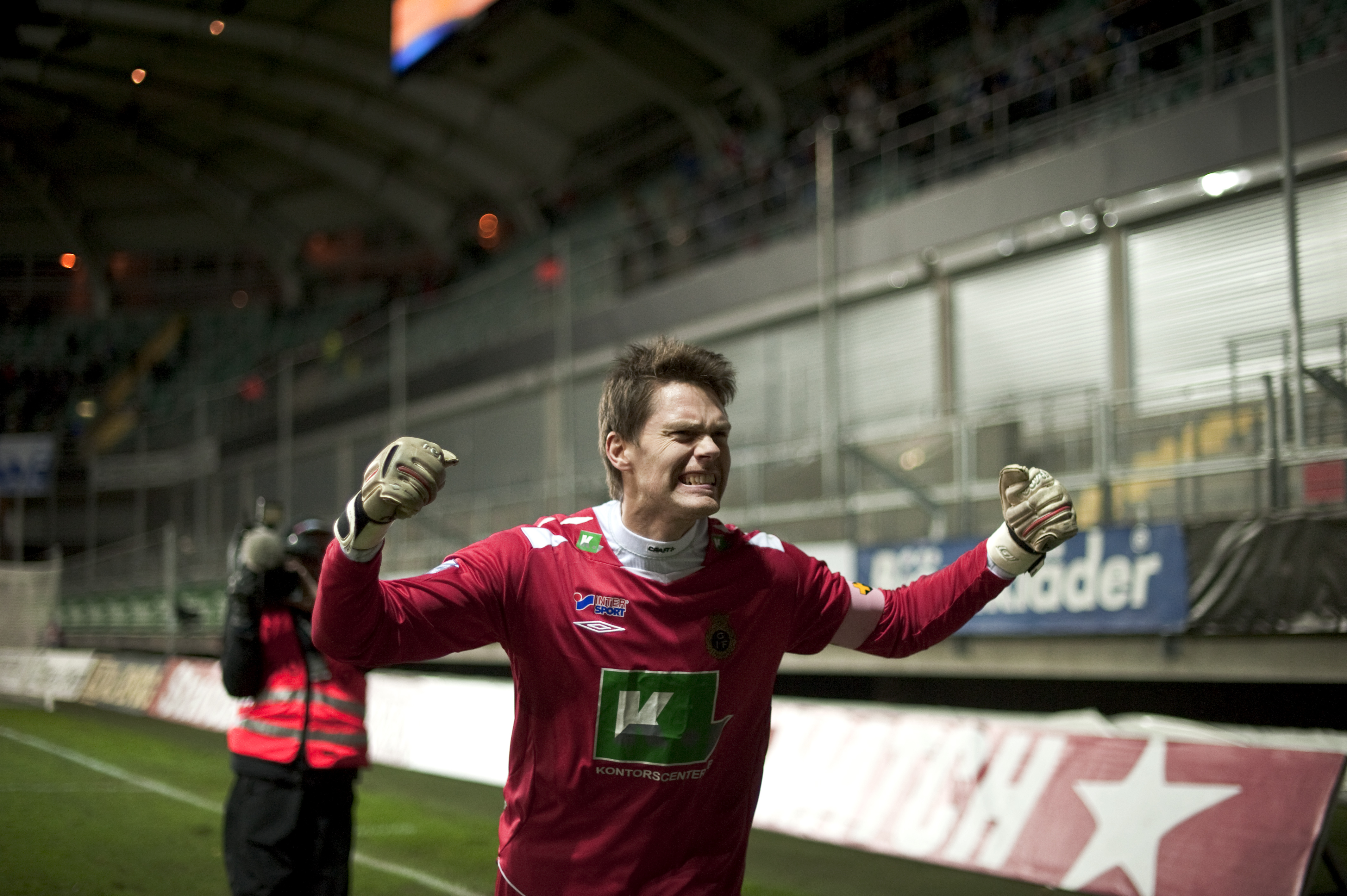 1. Mattias Hugosson, målvakt. Betyg: 4/5. Säkerheten själv. 37-åringen har stått samtliga allsvenska matcher för Gefle fyra säsonger i rad. En av seriens absolut bästa målvakter. 1. Mattias Hugosson, målvakt. Betyg: 4/5. Säkerheten själv. 37-åringen har stått samtliga allsvenska matcher för Gefle fyra säsonger i rad. En av seriens absolut bästa målvakter.