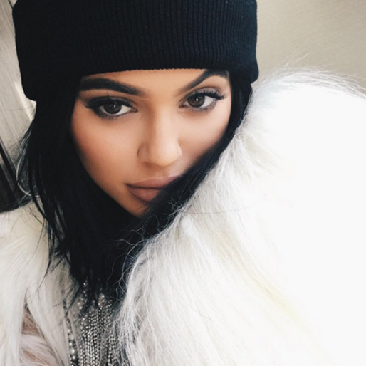 Kylie Jenner tar en selfie. Kylie Jenner tar en selfie.
