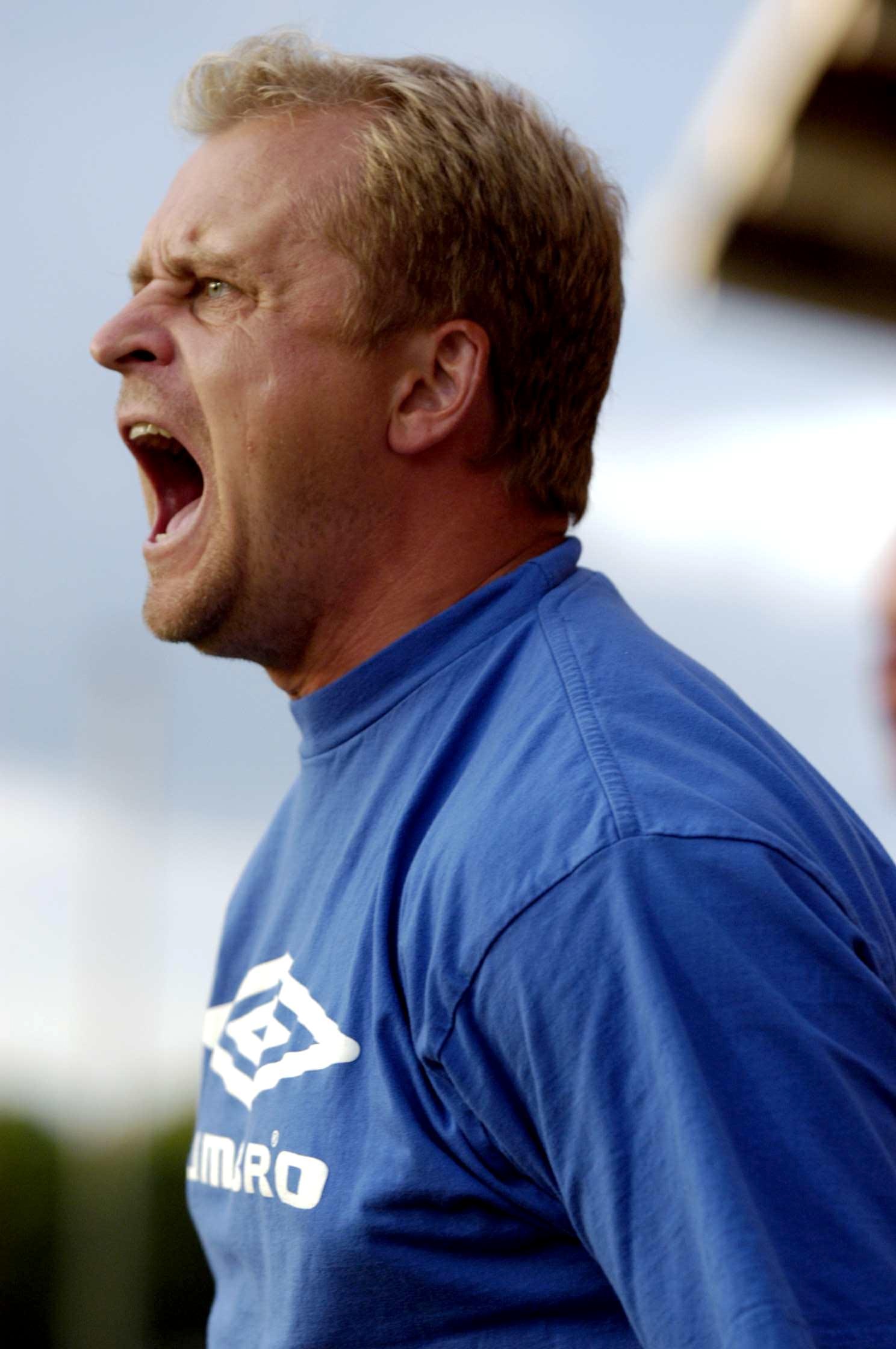 Malmö FF:s styrelse har bestämt sig för att ersätta Roland Nilsson med Jonas Thern.