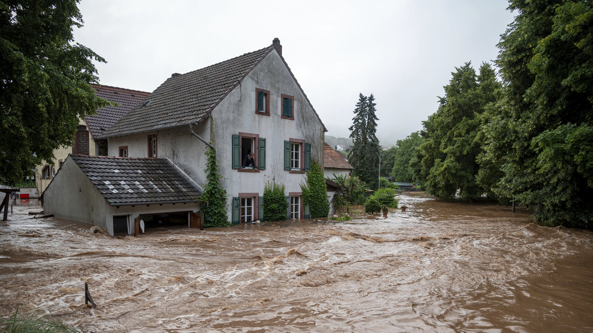 Flera husras i västra Tyskland efter oväder.