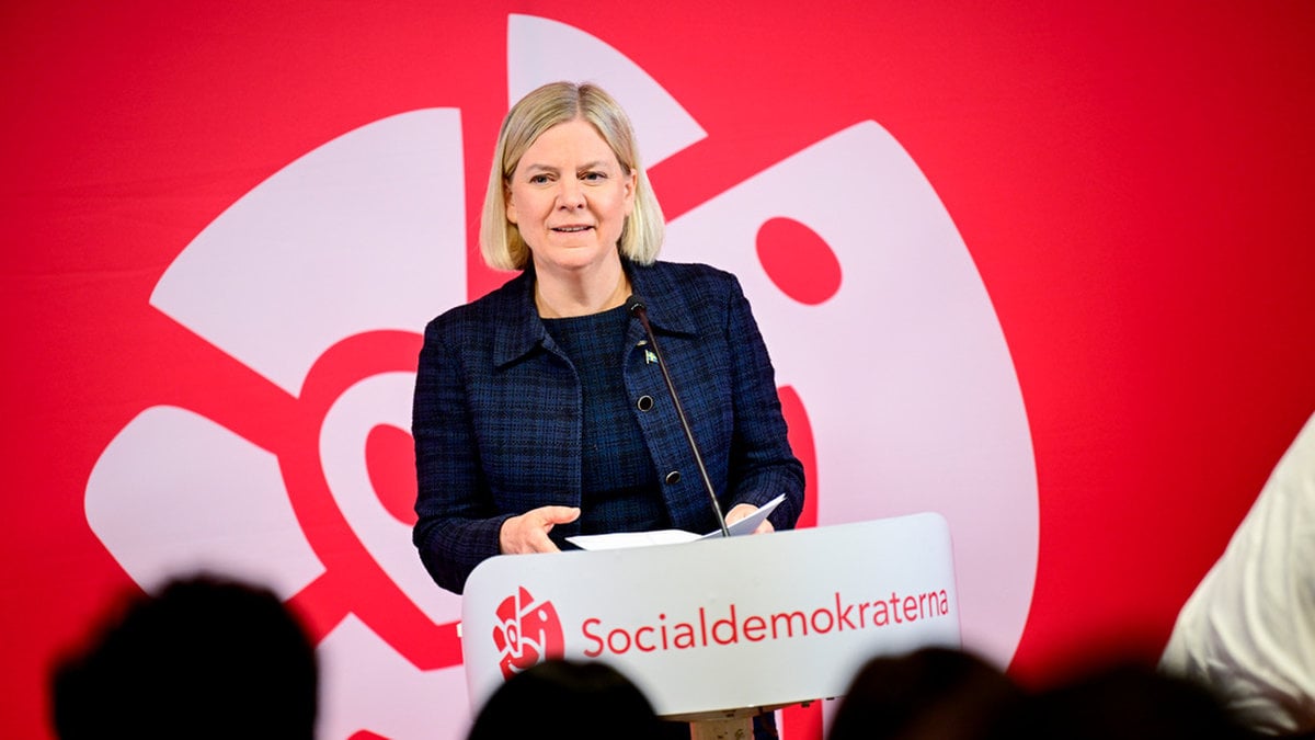 Socialdemokraternas partiledare Magdalena Andersson (S) håller ett tal på partihögkvarteret om partiets tankar om en ny riktning för Sverige.