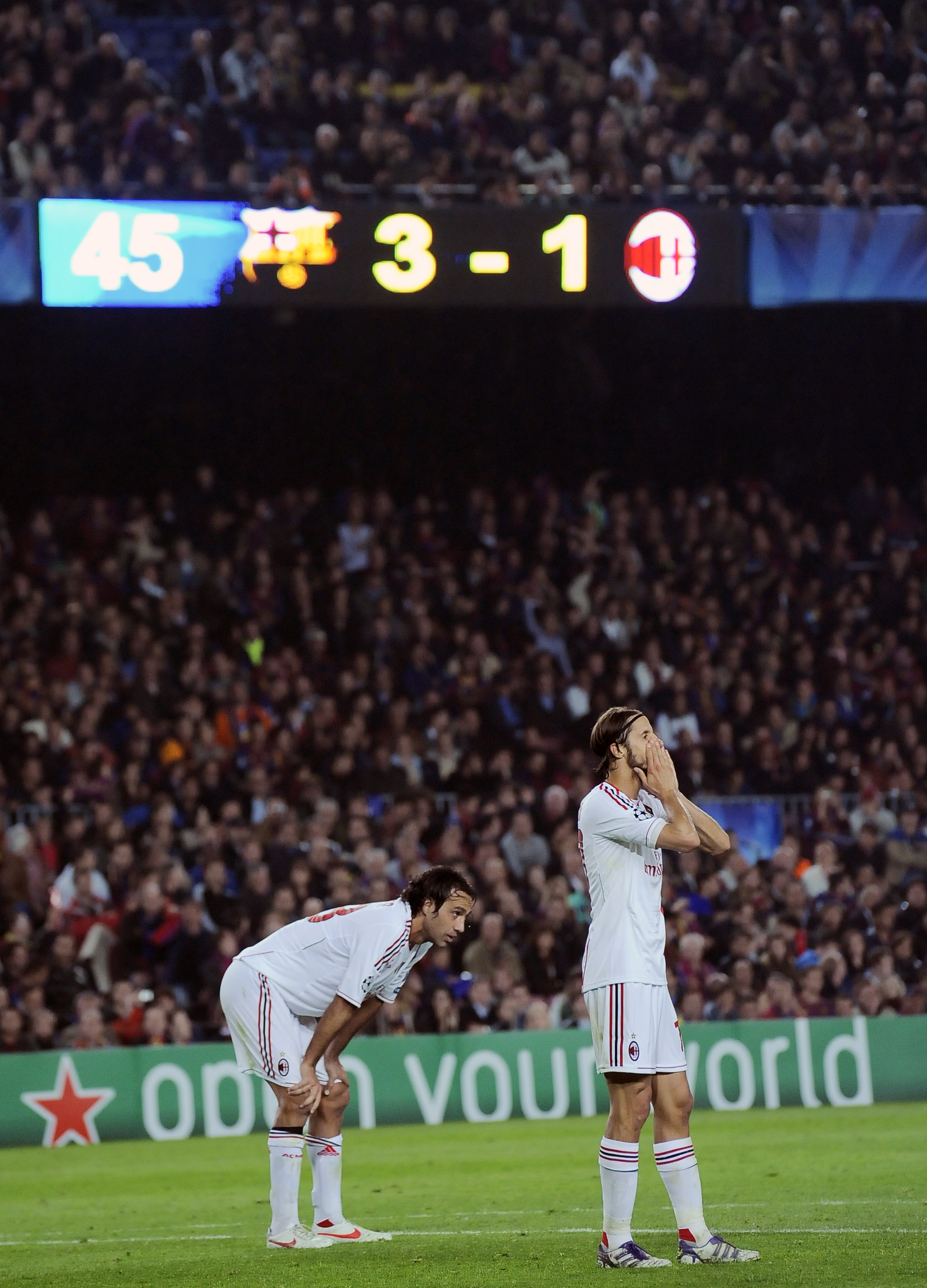 Den bleka insatsen på Camp Nou skickar Milan ur Champions League. Den bleka insatsen på Camp Nou skickar Milan ur Champions League.