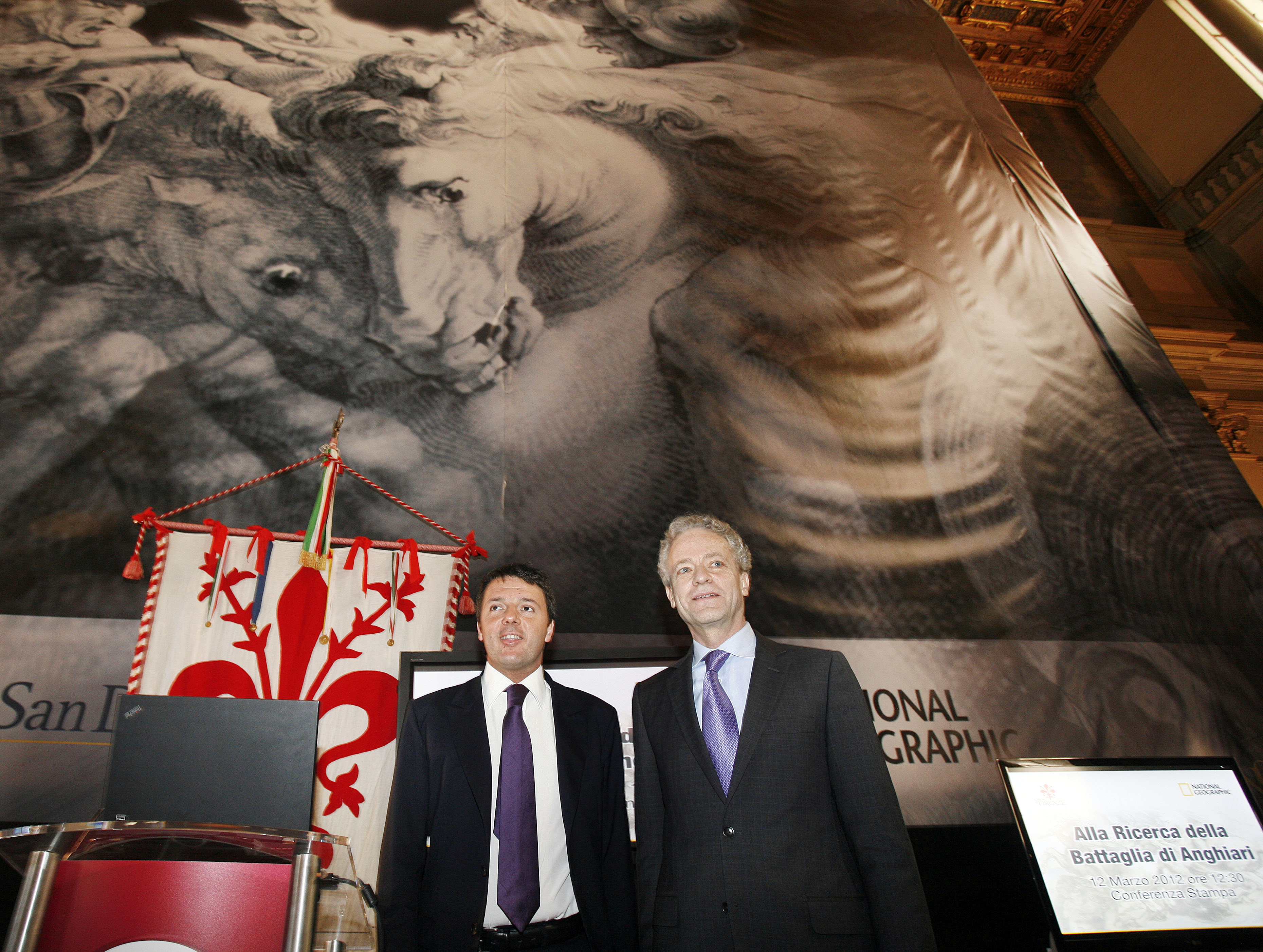 Florens borgmästare Matteo Renza (till vänster) är lyrisk över upptäckten.