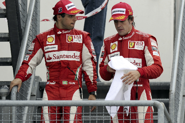 Felipe Massa (t.v.) och Fernando Alonso (t.h.) är inte bästa vänner just nu.