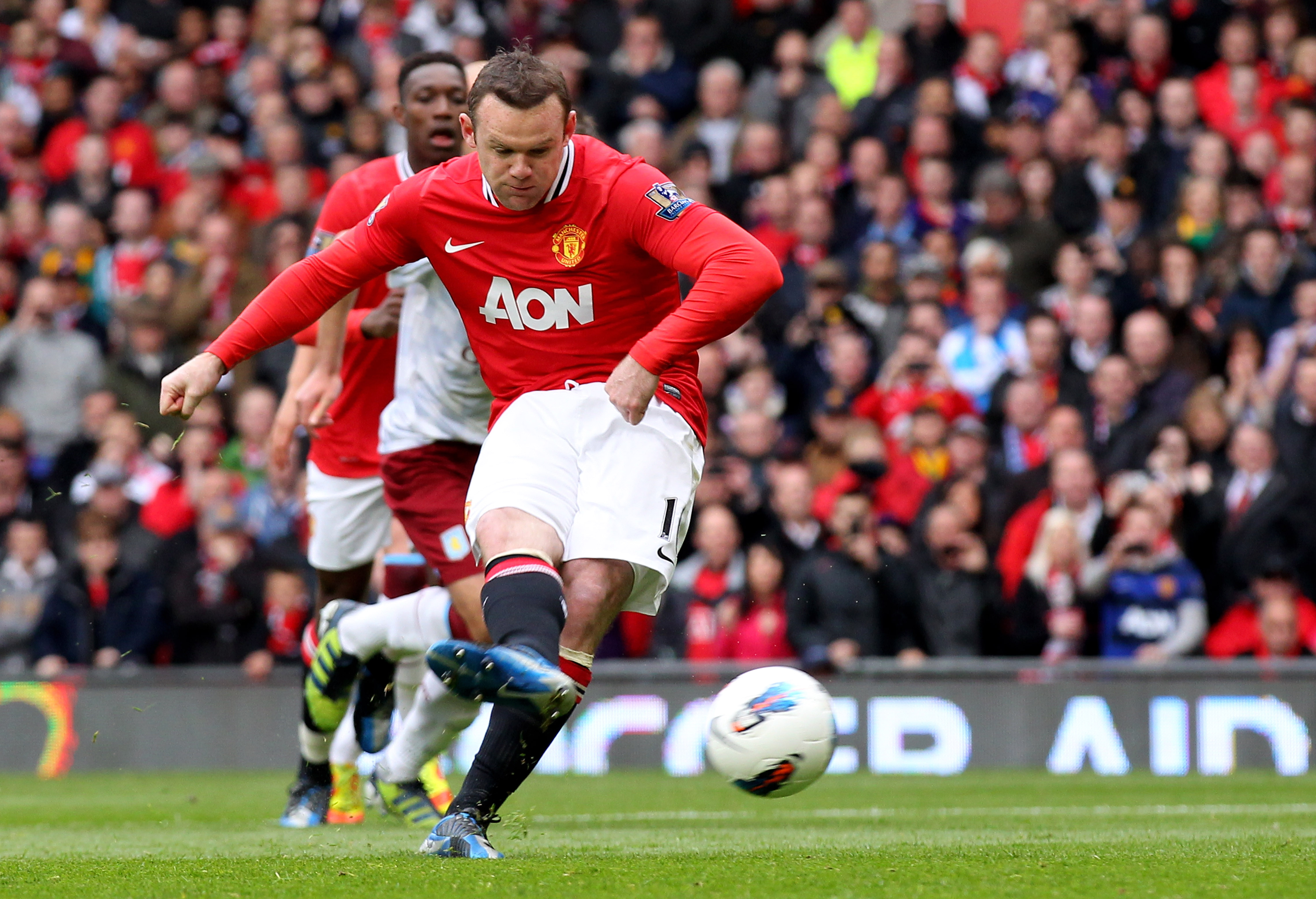 ...Wayne Rooney (Manchester United)...