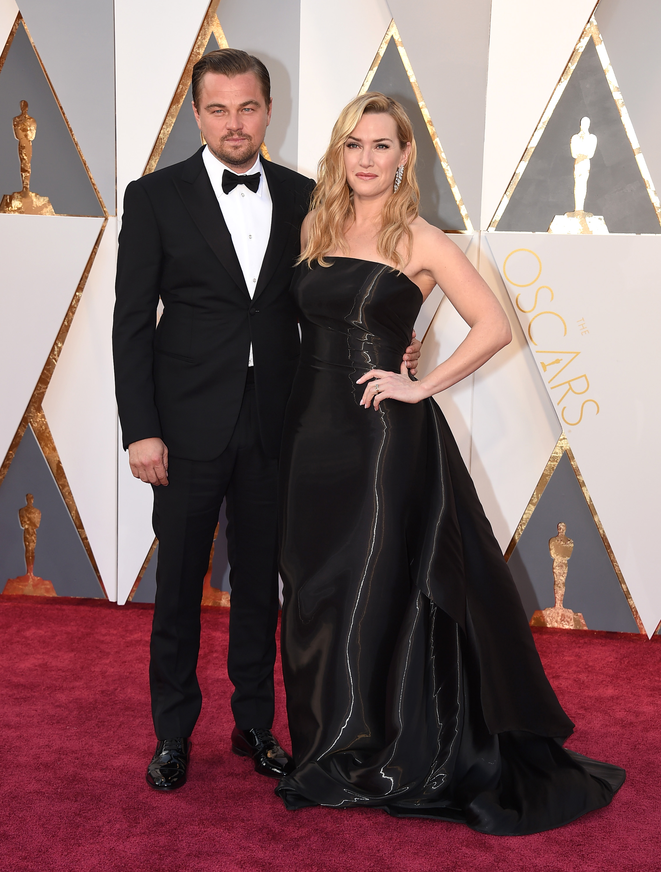Leonardo DiCaprio och Kate Winslet. Kate var klädd i Ralph Lauren.