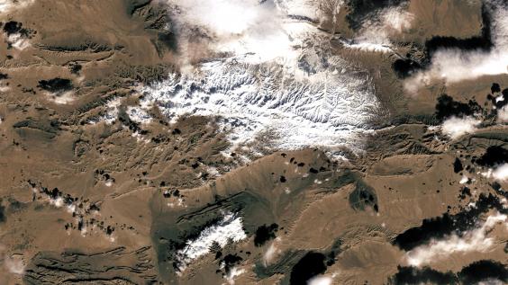 19 december 2016. För första gången sedan 1979 faller snö över Ain Sefra i Algeriet.