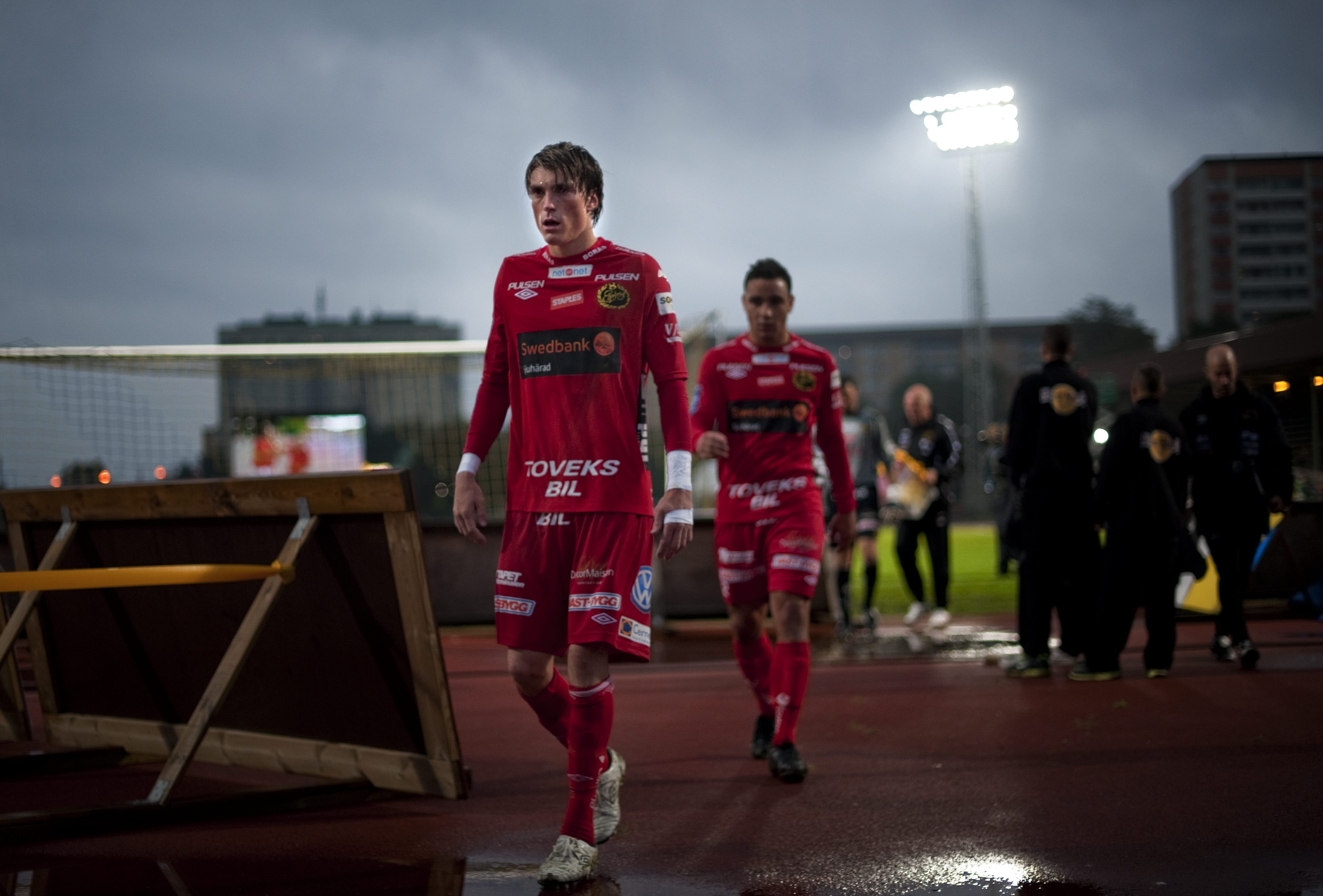 Men när det väl kom till kritan kunde inte ens hemvändaren Lasse Nilsson sköra framgångar med sitt Elfsborg. Varpå HIF bara hade ett lag kvar att vifta bort... Men när det väl kom till kritan kunde inte ens hemvändaren Lasse Nilsson sköra framgångar med sitt Elfsborg. Varpå HIF bara hade ett lag kvar att vifta bort...